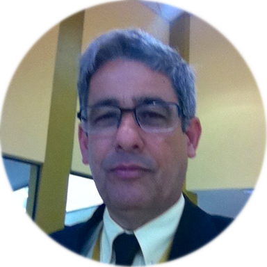 Headshot Carlos Garcia