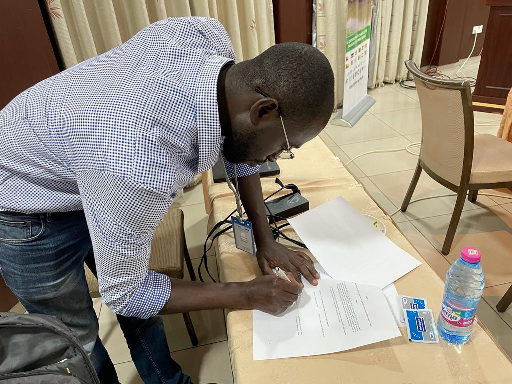 RMC (Ghana) and IRHOB (Benin) sign MoUs with the AIR Centre to support blue economy in Western Africa